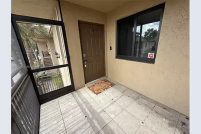 302 Lakeview Dr #204, Weston, FL 33326 - Photo 2