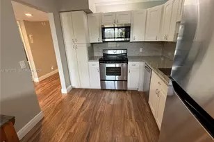 302 Lakeview Dr, Weston, FL 33326 - Photo 6