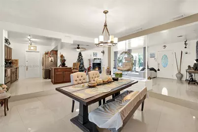 12670 NE Miami Pl, North Miami, FL 33161 - Photo 10