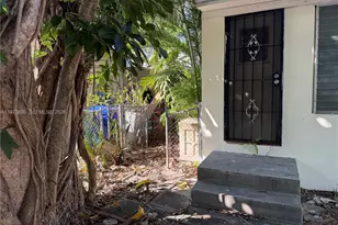 2750 SW 26th St, Miami, FL 33133 - Photo 12