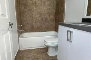 8807 NW 76th Dr, Tamarac, FL 33321 - Photo 8