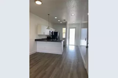 8807 NW 76th Drive, Tamarac, FL 33321 - Photo 2