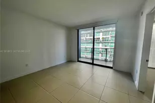 31 SE 6th St, Miami, FL 33131 - Photo 8