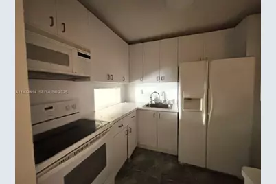 140 Royal Palm Rd #202, Hialeah Gardens, FL 33016 - Photo 4