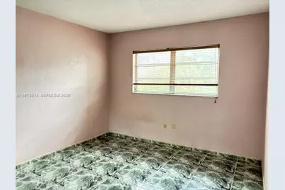 140 Royal Palm Rd #202, Hialeah Gardens, FL 33016 - Photo 6