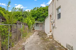 1045 SW 20th Ave, Miami, FL 33135 - Photo 44