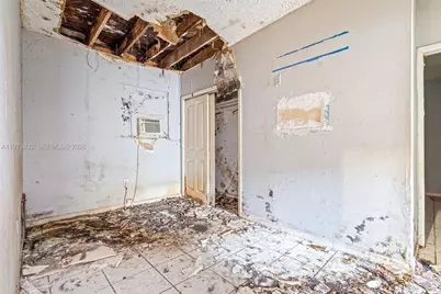 1045 SW 20th Ave, Miami, FL 33135 - Photo 34