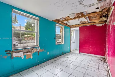 1045 SW 20th Ave, Miami, FL 33135 - Photo 24