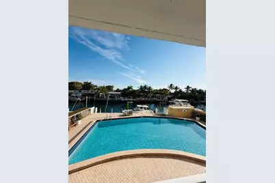 2000 NE 135th St #207, North Miami, FL 33181 - Photo 1