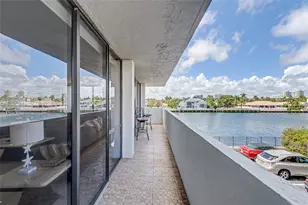 2017 S Ocean Dr, Hallandale Beach, FL 33009 - Photo 18