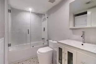 520 Brickell Key Dr, Miami, FL 33131 - Photo 14