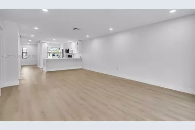 8535 Casa Del Lago #F, Boca Raton, FL 33433 - Photo 4