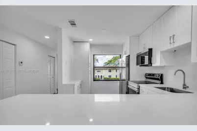 8535 Casa Del Lago #F, Boca Raton, FL 33433 - Photo 10