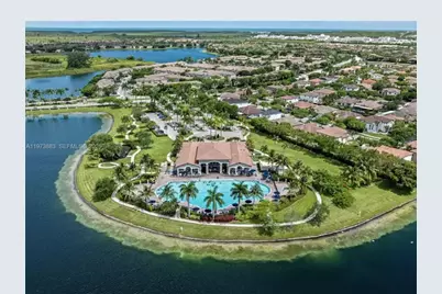 8877 SW 223rd Ln, Cutler Bay, FL 33190 - Photo 14