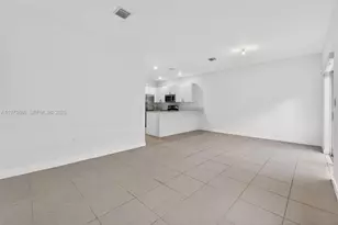 2662 SE 10th St, Homestead, FL 33035 - Photo 16