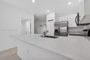 2662 SE 10th St, Homestead, FL 33035 - Photo 8