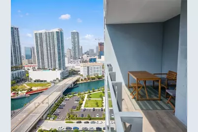 68 SE 6th St #1806, Miami, FL 33131 - Photo 16