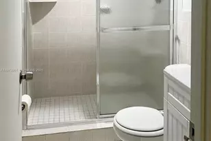 447 NE 195th St, Miami, FL 33179 - Photo 2