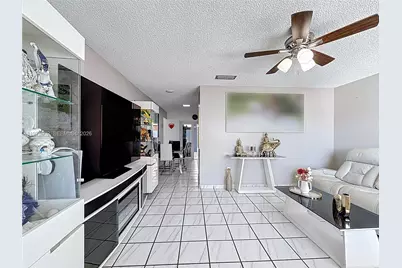 118 NW 48th Ave, Miami, FL 33126 - Photo 10