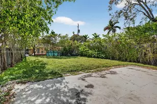 620 SW 27th Rd, Miami, FL 33129 - Photo 14