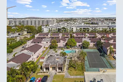 8005 Lake Dr #408, Doral, FL 33166 - Photo 26