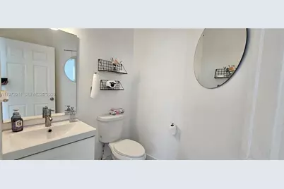 2150 NW 100th Ave, Pembroke Pines, FL 33024 - Photo 14