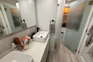 2333 Brickell Ave, Miami, FL 33129 - Photo 16