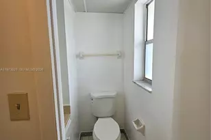 7911 N Colony Cir N, Tamarac, FL 33321 - Photo 12