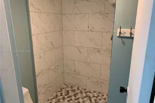 6502 E Miami Lakes Dr E, Miami Lakes, FL 33014 - Photo 14