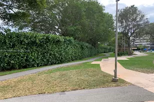 1400 St Charles, Pembroke Pines, FL 33026 - Photo 4