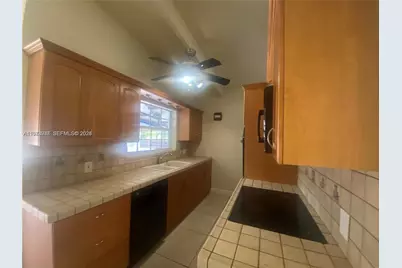 700 Curtiss Pkwy #0, Miami Springs, FL 33166 - Photo 14