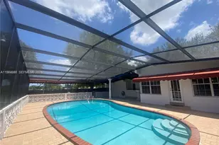 700 Curtiss Pkwy, Miami Springs, FL 33166 - Photo 8