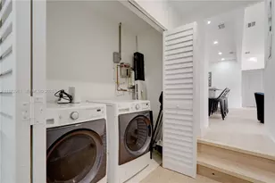 347 NE 110th St, Miami, FL 33161 - Photo 32