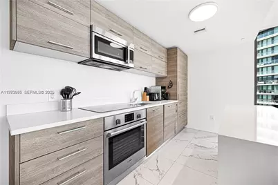 650 NE 32nd St #2007, Miami, FL 33137 - Photo 4
