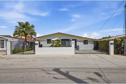 9007 SW 38th St, Miami, FL 33165 - Photo 2