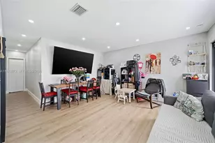 9007 SW 38th St, Miami, FL 33165 - Photo 10