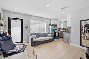 9007 SW 38th St, Miami, FL 33165 - Photo 12