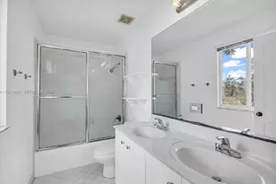 1386 Canary Island Dr, Weston, FL 33327 - Photo 22