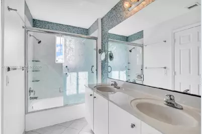 1386 Canary Island Dr, Weston, FL 33327 - Photo 24