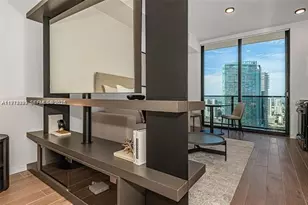 398 NE 5th St, Miami, FL 33132 - Photo 12