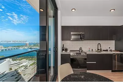 398 NE 5th St #2802, Miami, FL 33132 - Photo 6