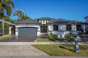 16401 NW 77th Pl, Miami Lakes, FL 33016 - Photo 14