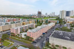 180 NE 12th Ave, Hallandale Beach, FL 33009 - Photo 18