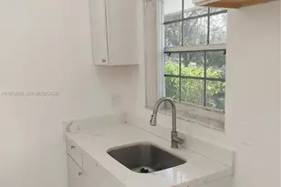 2319 S Johnson St, Hollywood, FL 33020 - Photo 2