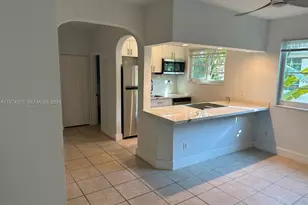 359 Meridian Ave, Miami Beach, FL 33139 - Photo 2