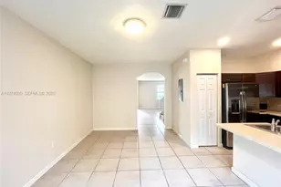 9271 W 33rd Ln, Hialeah, FL 33018 - Photo 6