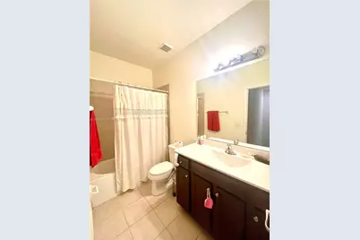 9271 W 33rd Ln, Hialeah, FL 33018 - Photo 18