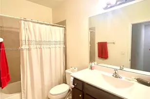 9271 W 33rd Ln, Hialeah, FL 33018 - Photo 18