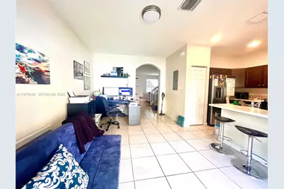 9271 W 33rd Ln, Hialeah, FL 33018 - Photo 8