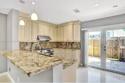 2901 Dorchester Ln #2901, Cooper City, FL 33026 - Photo 10